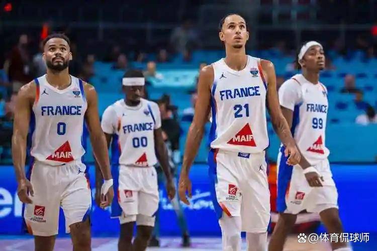 爱游戏入口-意大利男篮鏖战墨西哥男篮，浓眉一己之力扛起全队的简单介绍