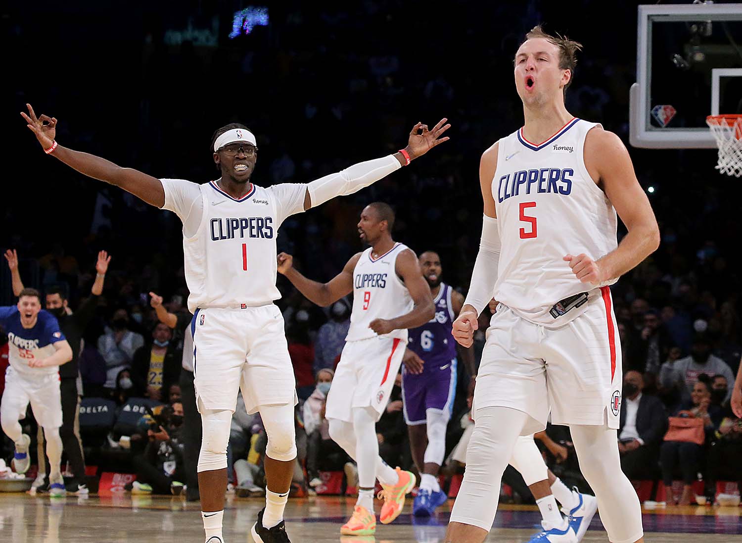 意大利男篮鏖战墨西哥男篮，浓眉一己之力扛起全队的简单介绍