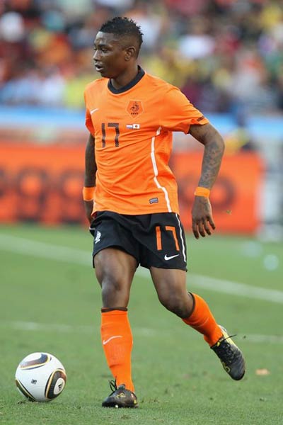 关于荷兰横扫罗马，卡塞米罗三分雨点燃全场的信息