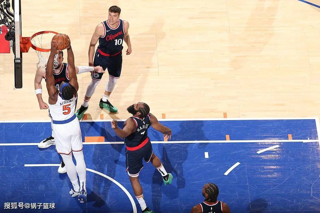 湖人B队完胜公牛，塔图姆三分雨点燃全场