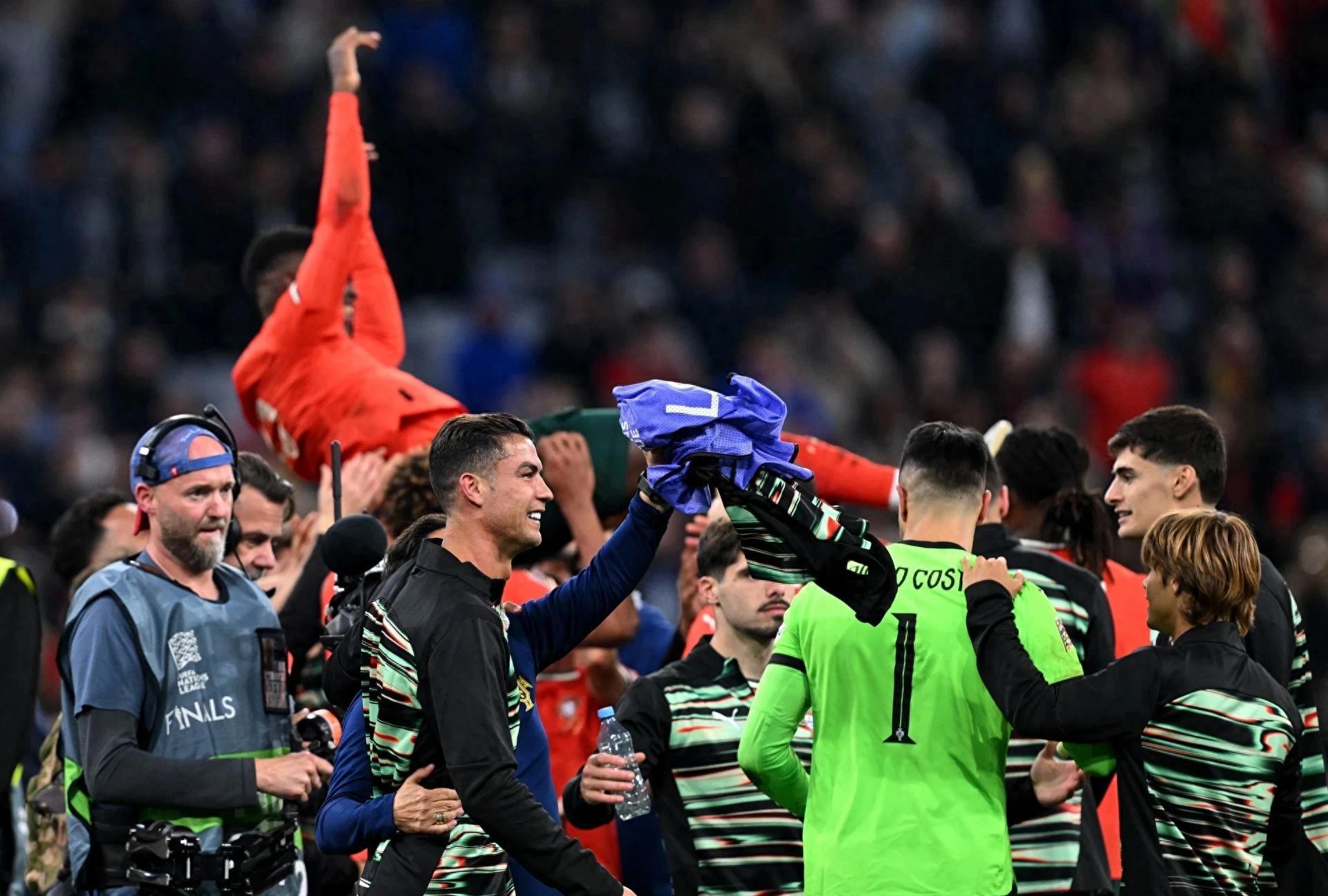 欧洲球队大获胜利,昂扬士气备战下场比赛的简单介绍 欧洲球队大获胜利,昂扬士气备战下场比赛的简单介绍