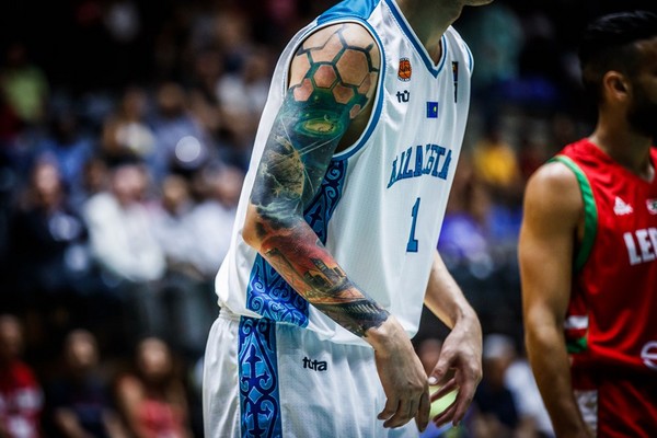 巴西男篮全力以赴，实现晋级八强目标的简单介绍