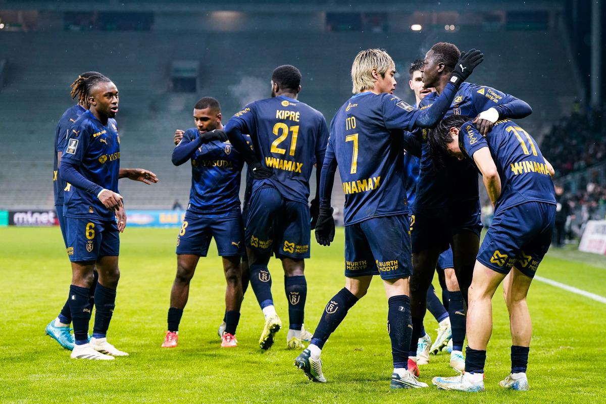 尤文图斯客场告捷,一球小胜稳住局势的简单介绍 尤文图斯客场告捷,一球小胜稳住局势的简单介绍