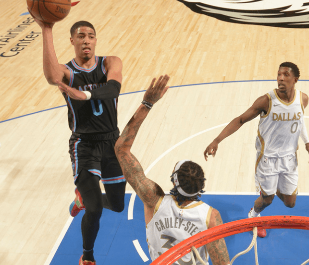 真假难辨，足球拉锯战精彩继续的简单介绍