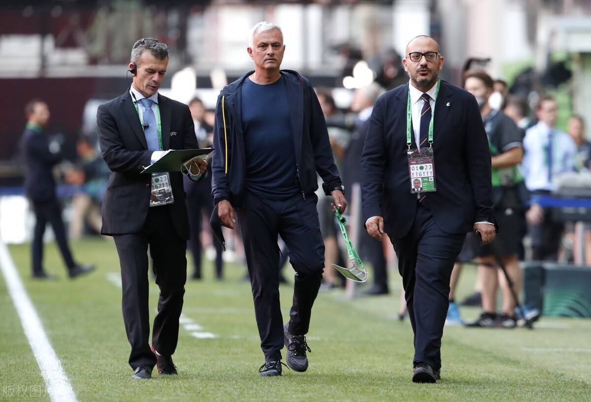 关于黑山队凭借团队合作,战胜对手取得胜利的信息 关于黑山队凭借团队合作,战胜对手取得胜利的信息