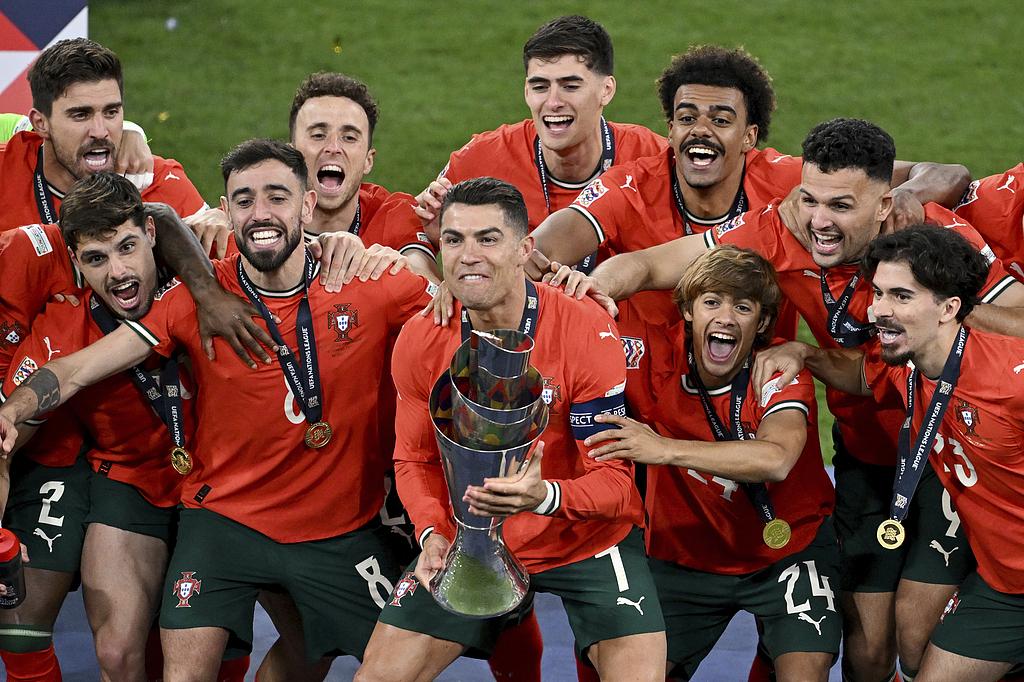 包含尤文图斯憾平葡萄牙人，未能晋级的词条