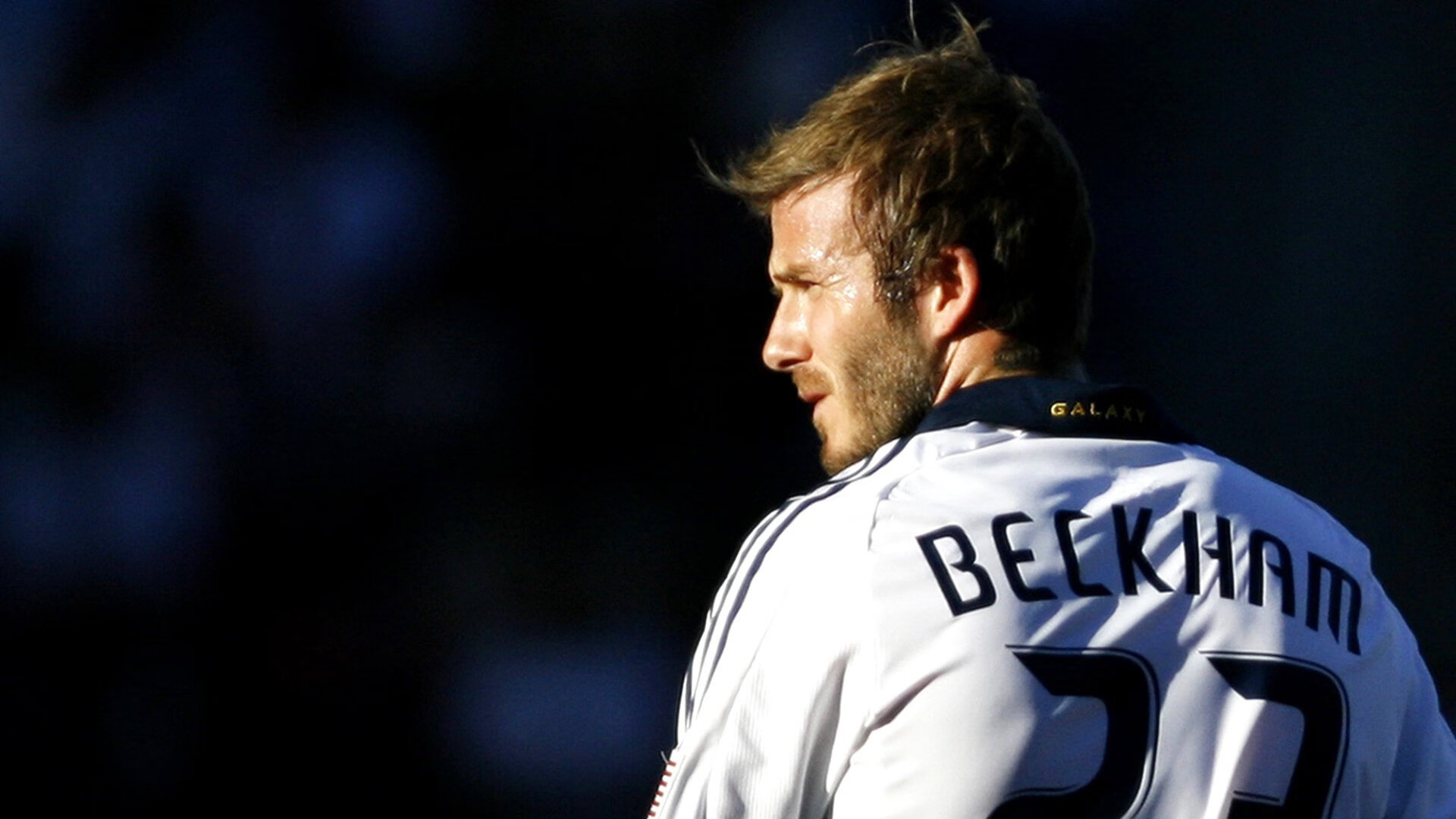 贝恩绝境救主！雄鹿惊魂险胜新疆，他如何成为关键先生？